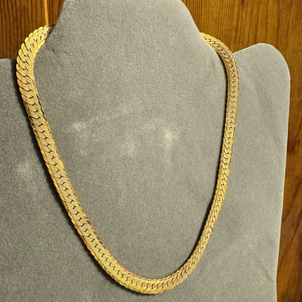 Monet Vintage Gold Tone Herringbone Choker Necklace